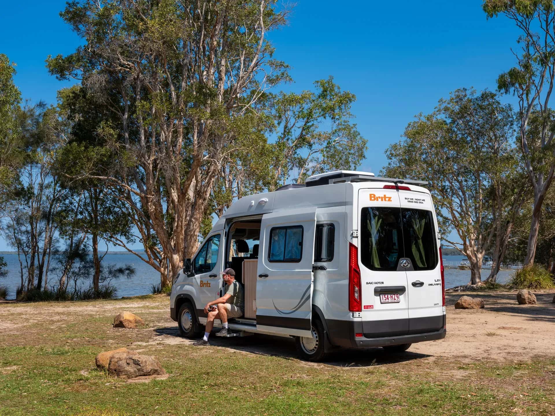 Australien, Britz Rentals, Trailblazer, Außenansicht 4 als Abschluss, Campervan für Pärchen günsitg mieten CamperOase