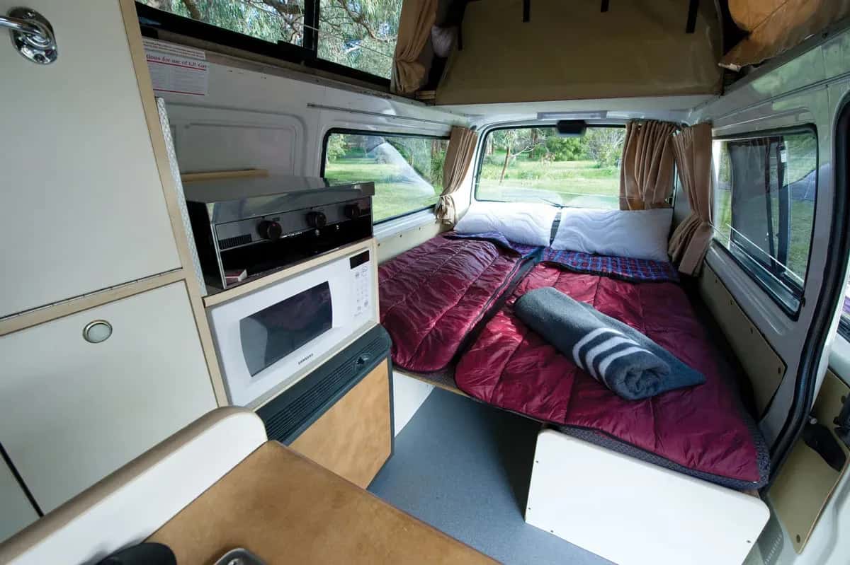 Australien, calypso campervans, the sturt, bett
