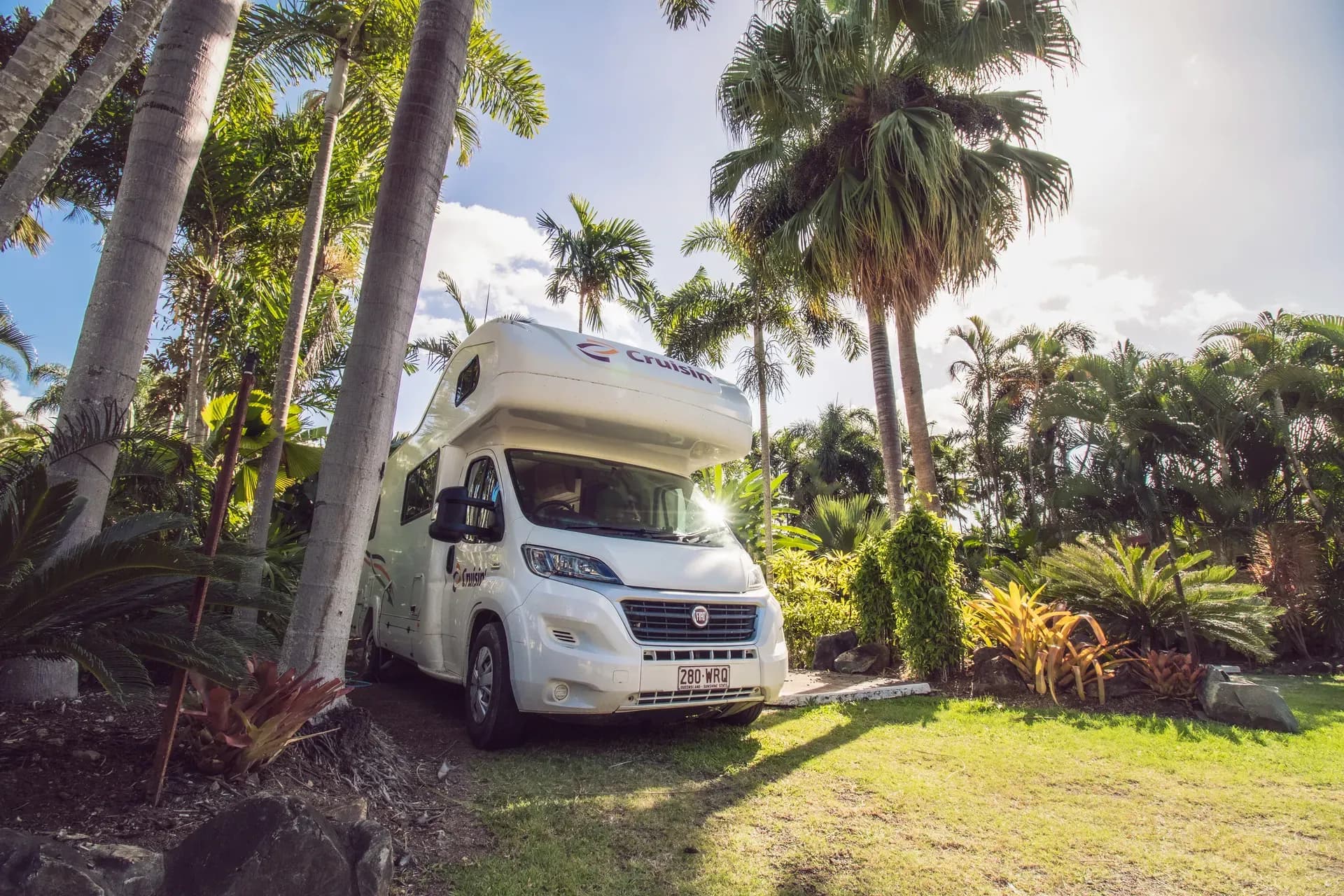 Cruisin Motorhomes, 4-Bett-Adventurer Wohnmobil, Außenansicht, Natur, Wohnmobile günstig mieten in Australien
