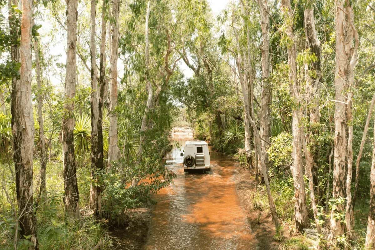 Australien, Red Sands, Wanderer Outback, Außenansicht des Fahrzeugs von oben