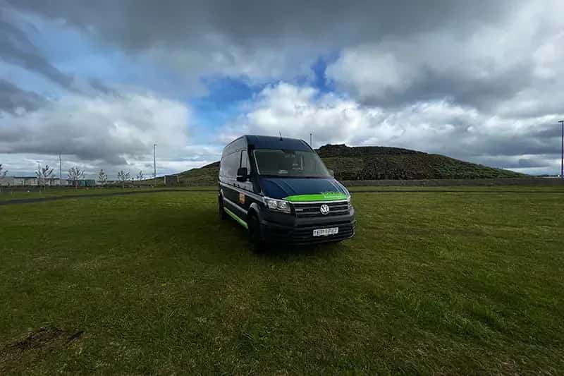 Mit der Happy Campers 4x4 XL kann man alles in Island anschauen. Geeignet für F-Roads.