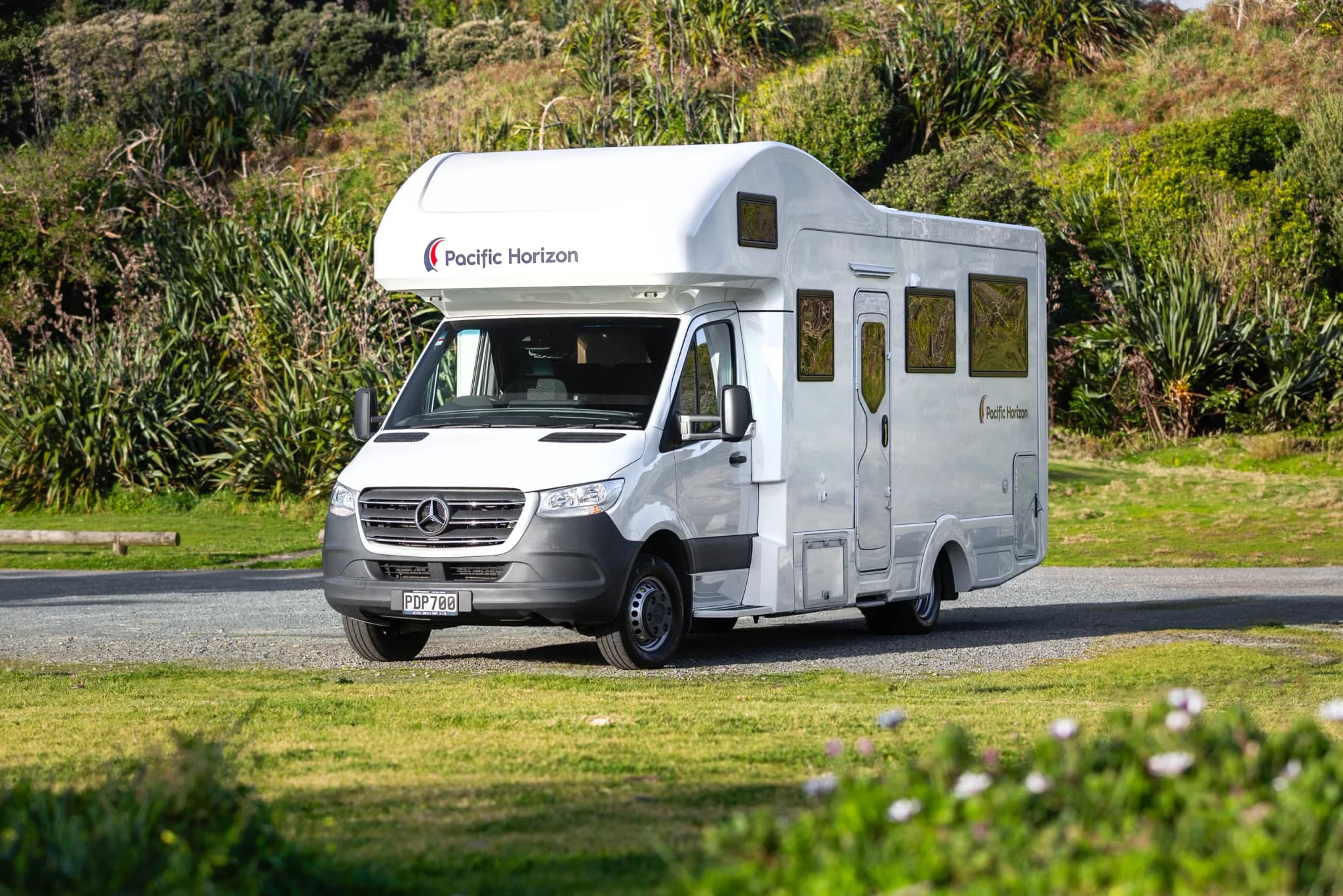 neuseeland, pacific horizon, max 4 berth motorhome, tageslicht außen front