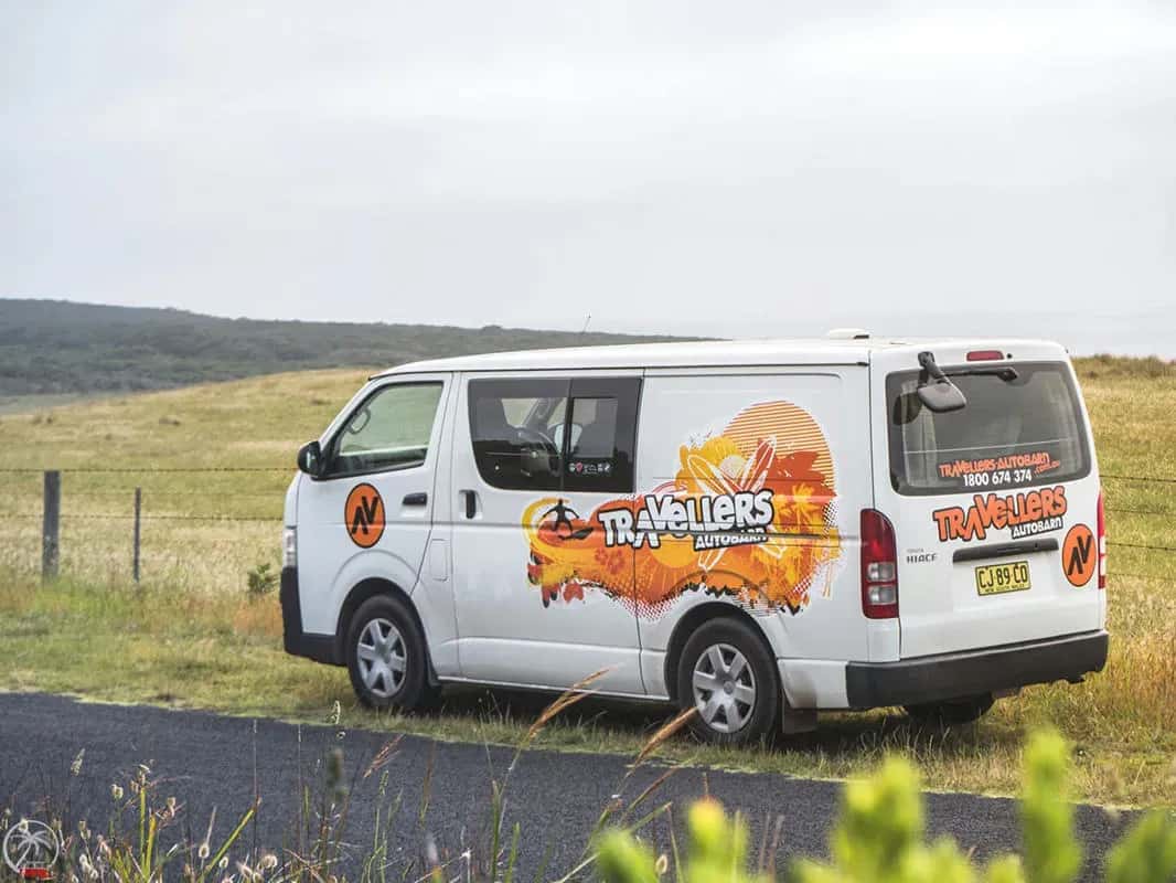 Chubby Camper für zwei Personen von Travellers Autobarn in der Natur in Neuseeland