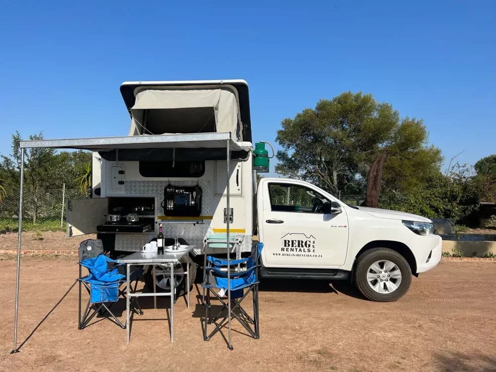 Den Deluxe Camper von Berg 4x4 Rentals günstig über die CamperOase in Südafrika mieten.