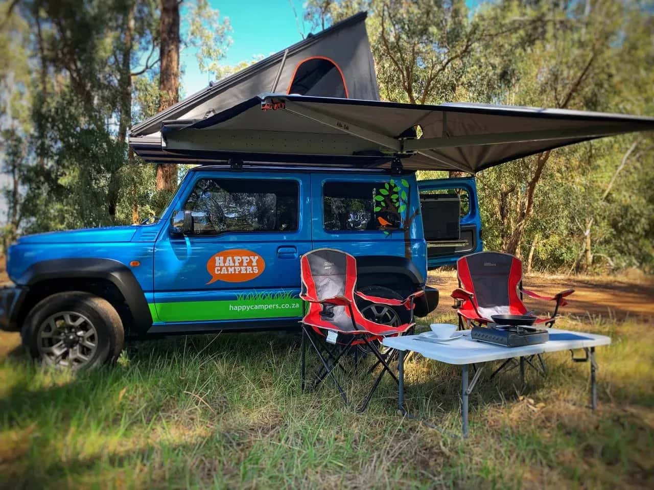Happy 4x4 für zwei Personen von Happy Campers geparkt und aufgebaut in Südafrika