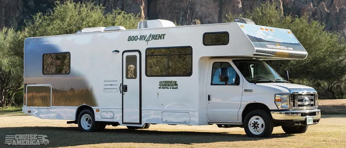 USA, Cruise America, Large RV, Vorderansicht, Wohnmobile günstig mieten