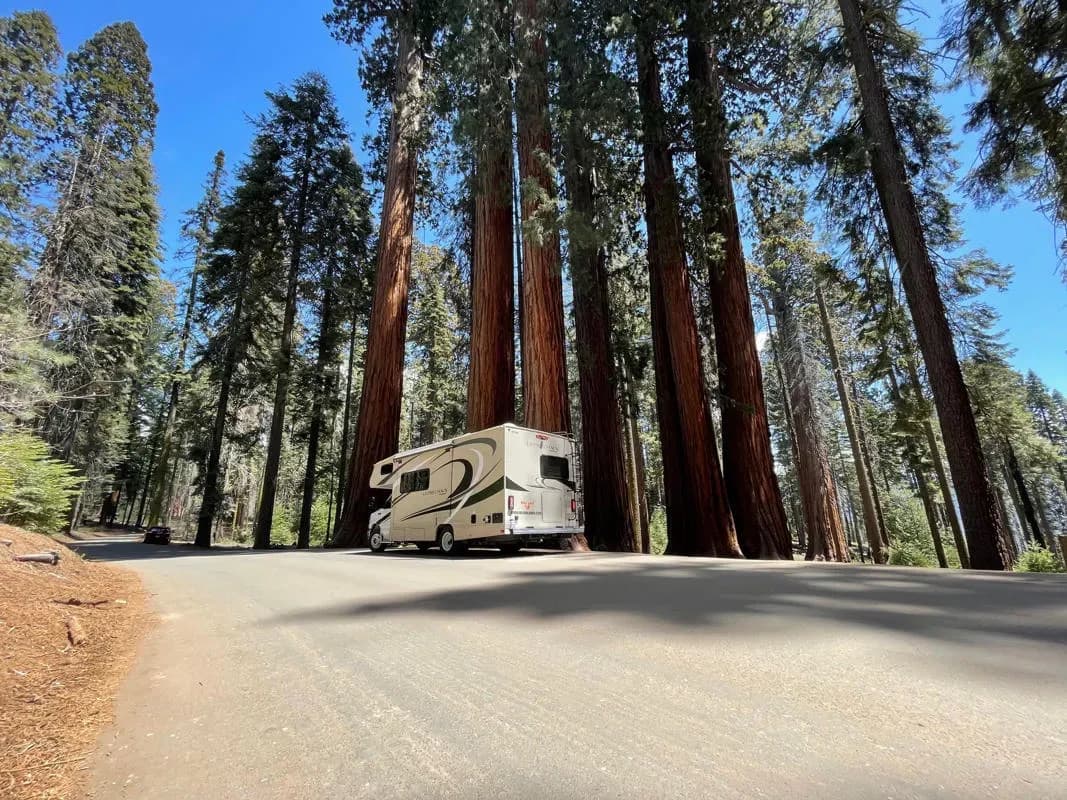 USA, Road Bear RV, Class C 29-31 R, Abschluss szenisch, Wohnmobile für große Familien, Wohnmobile günstig mieten USA