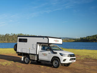 Zur Detailansicht des Mighty 4WD  Vorschaubild Bildergalerie Mighty 4WD