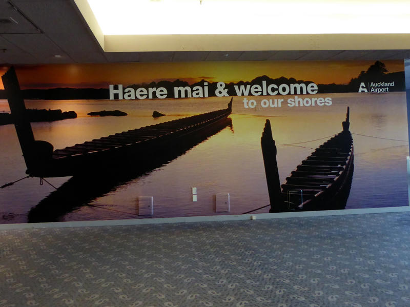 Begrüßungsschild am Flughafen Auckland
