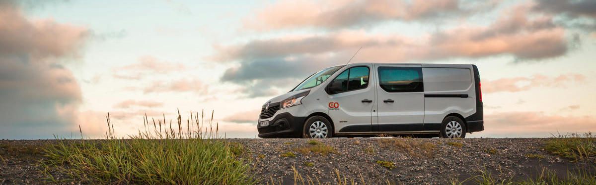 Miete den Go LITE Automatic Camper mit Automatik Schaltung für Paare, Freunde und kleine Familien in Island