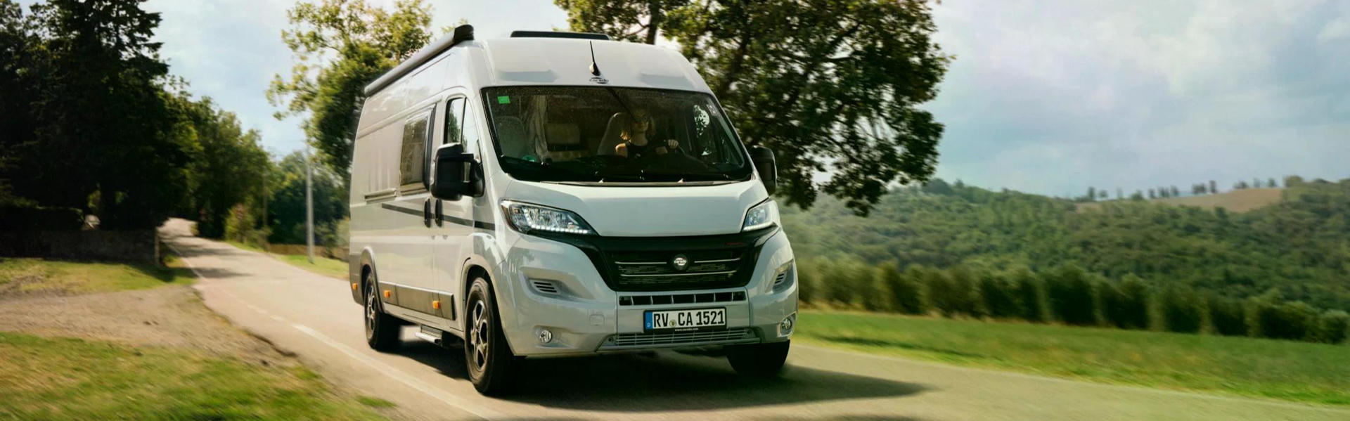 Der VAN 4x4 für 2 Personen mit Allrad-Antrieb von Touring Cars mieten in Island