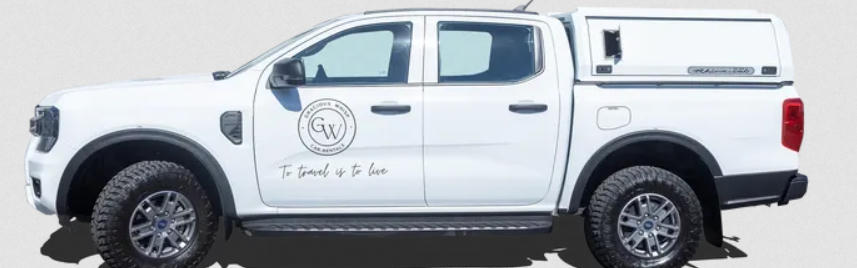 Der STANDARD Ford Ranger XLT/XL vor weißem Hintergrund