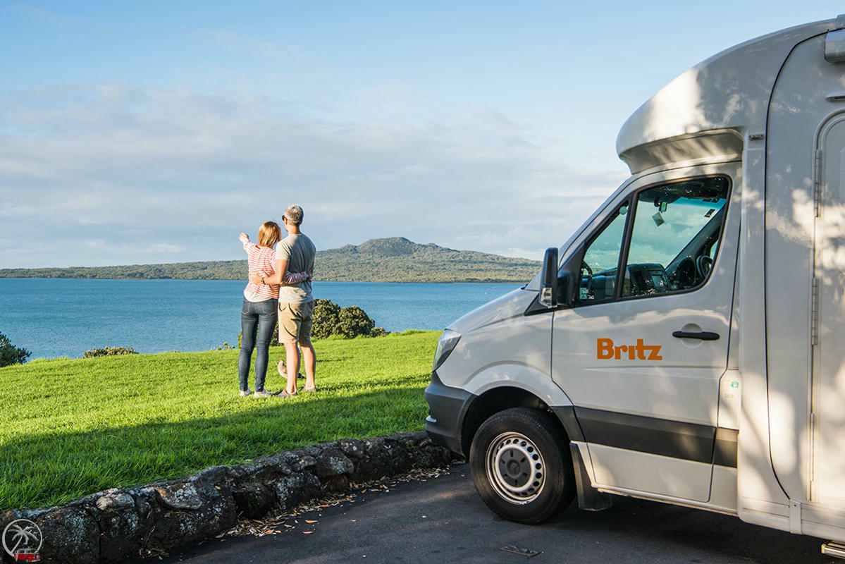 Britz Discovery 4 Bett Wohnmobil Neuseeland mieten CamperOase