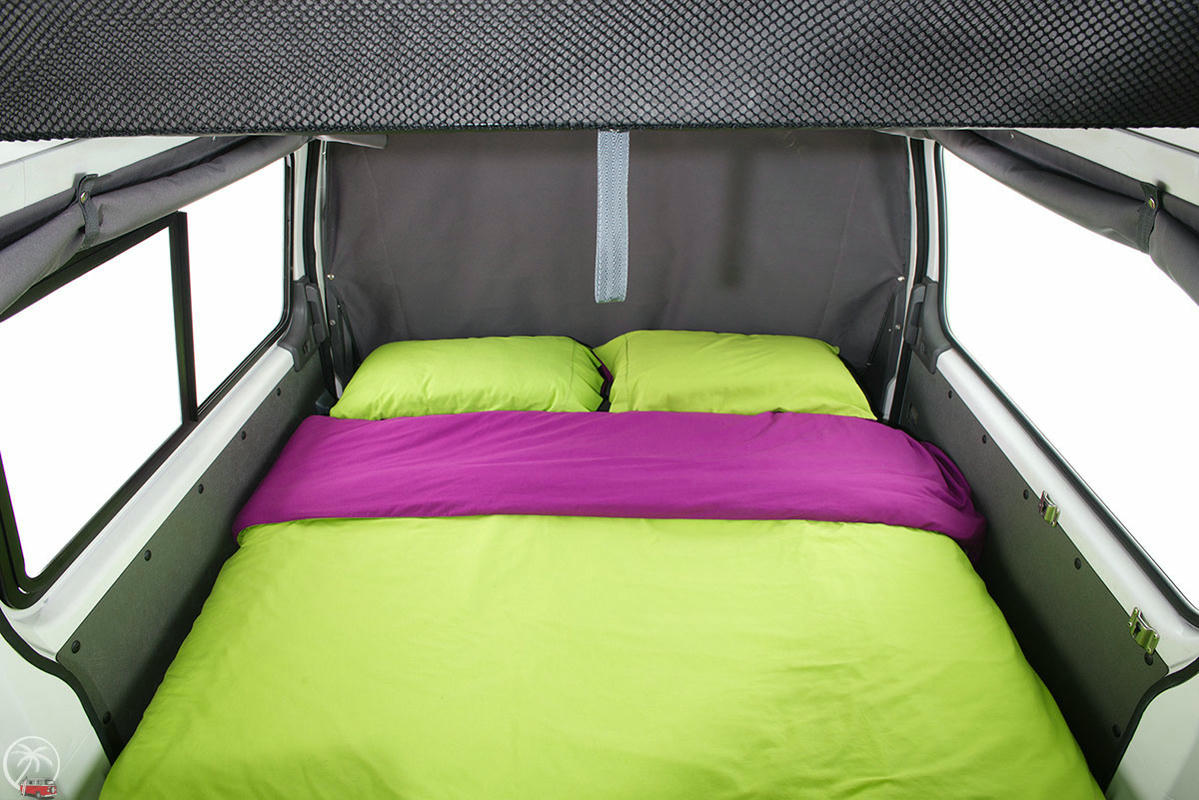 Doppelbett unten Jucy Condo, Backpacker Camper 4 Personen, breites Bett