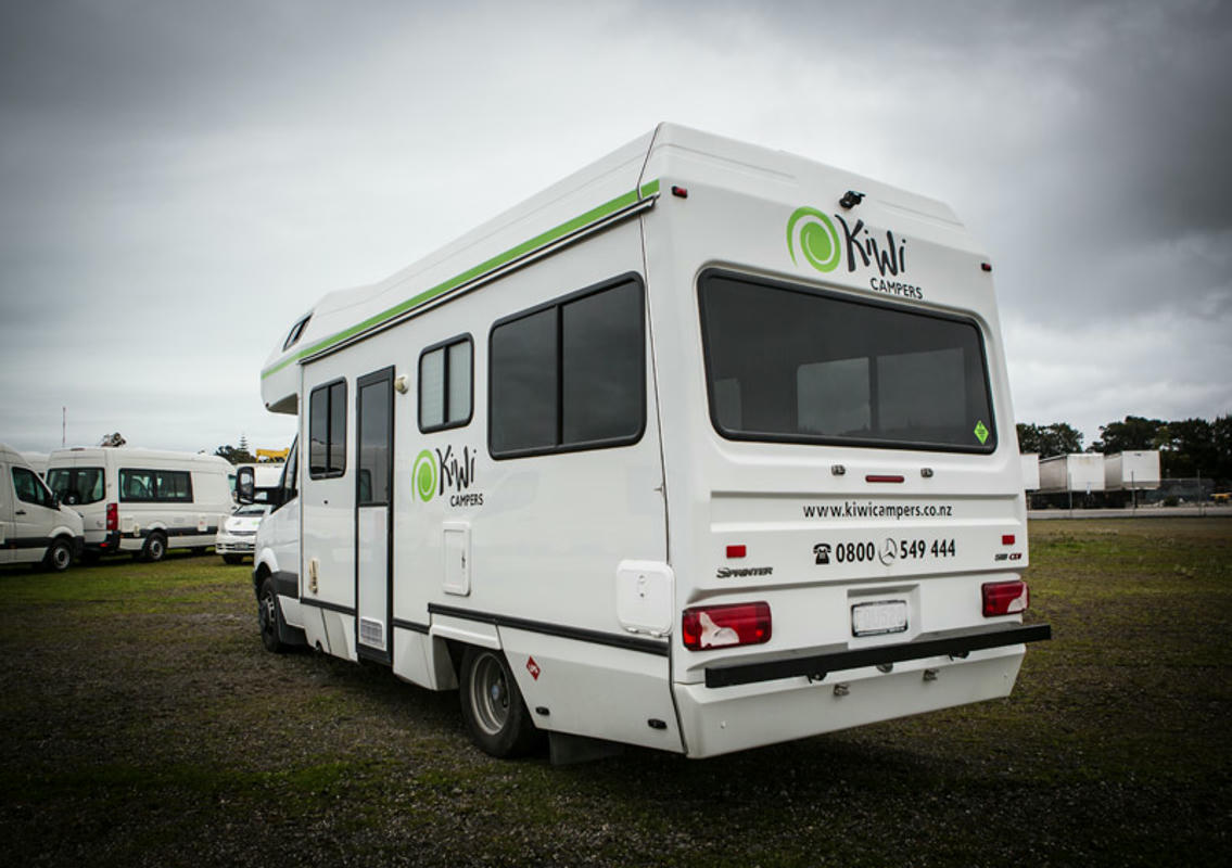 Kiwi 6 Bett Wohnmobil, Kilometerstand, Tacho, Budgetklasse