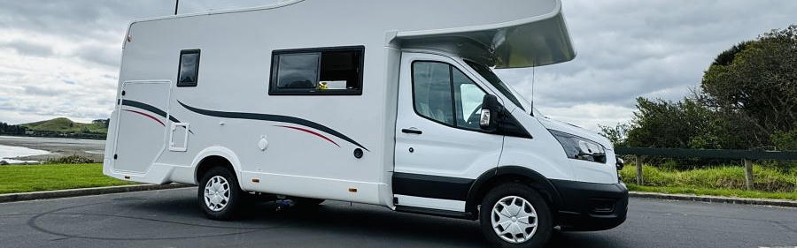 Sally von Nomado geparkt in Neuseeland 