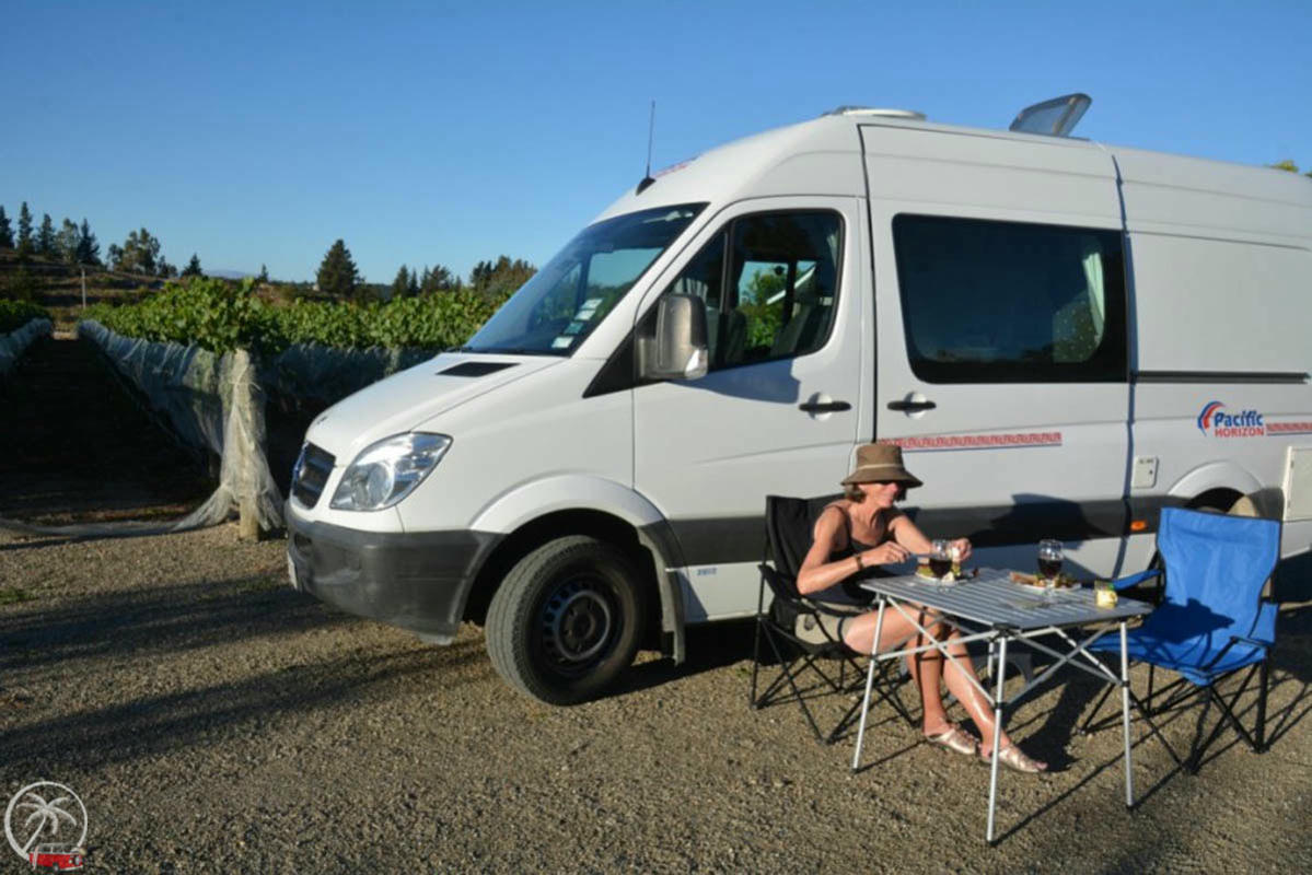 Neuseeland Pacific Horizon 2+1 Bett Camper Camping Tisch und Stühle