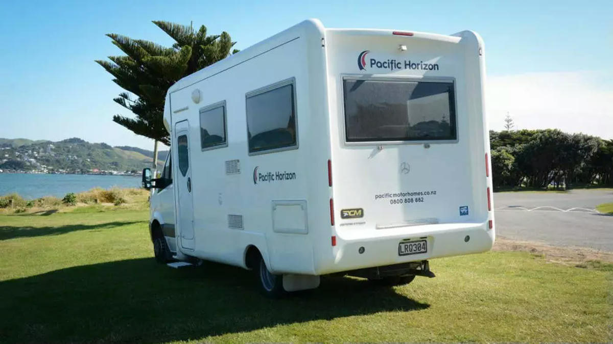 self-contained, freedom camping neuseeland, GEM-4 Motorhome mieten, 4 Bett Wohnmobil Pacific Horizon, Pacific Horizon Wohnmobil, Wohnmobil mieten Neuseeland