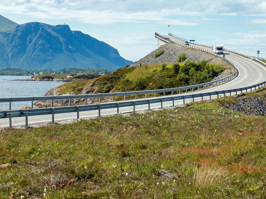 Brücke Norwegen, Straße Campervan, Norwegen Straßenverhältnisse