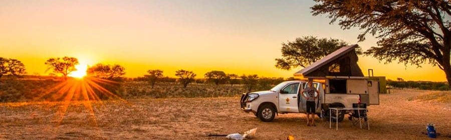 HILCAM von Bushlore Africa bei Sonnenuntergang