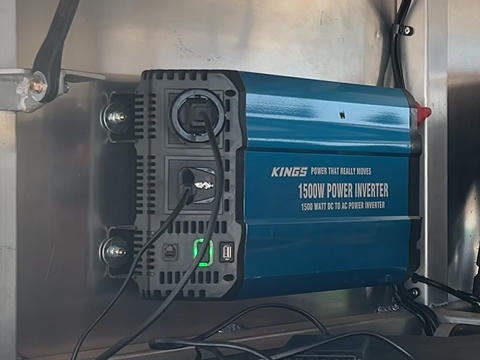 Australien im Allradcamper: alles zum Thema Stromversorgung im Outback