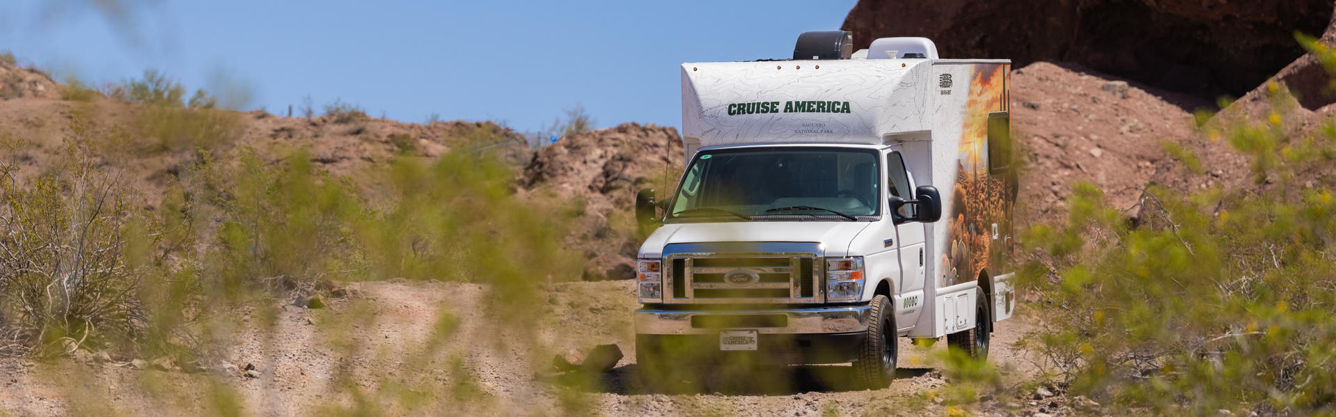 Ultra Compact RV von Cruise America geparkt draußen in den USA